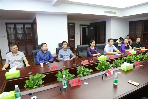 市工商联参会人员.jpg