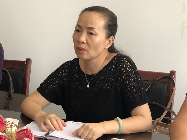 徐玲英.jpg