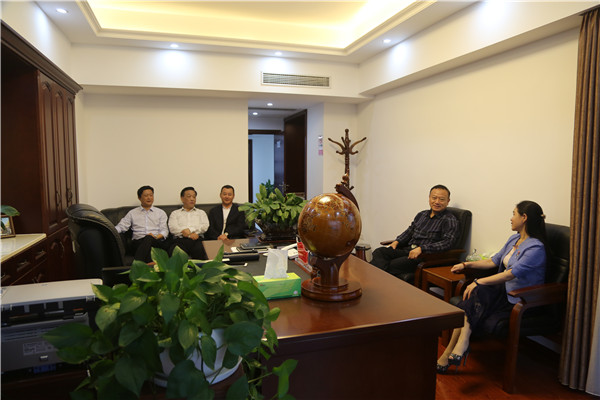张业梅会见南京市常德商会代表团(3)_副本.jpg