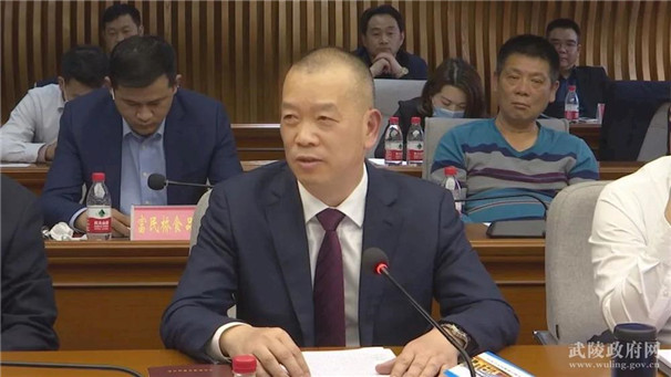 莫汉桃讲话.jpg