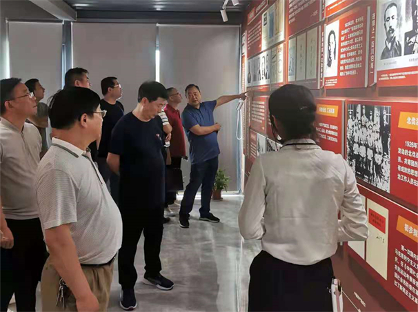参观赵必振纪念馆.jpg