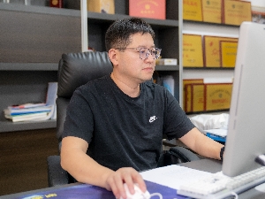 张伍阳_副本.jpg 张伍阳_副本.jpg